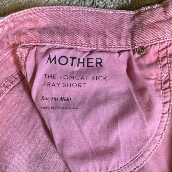 Mother Denim The Tomcat Kick Fray Shorts Pink Size 28 Cutoff Jean Shorts - Picture 6 of 7